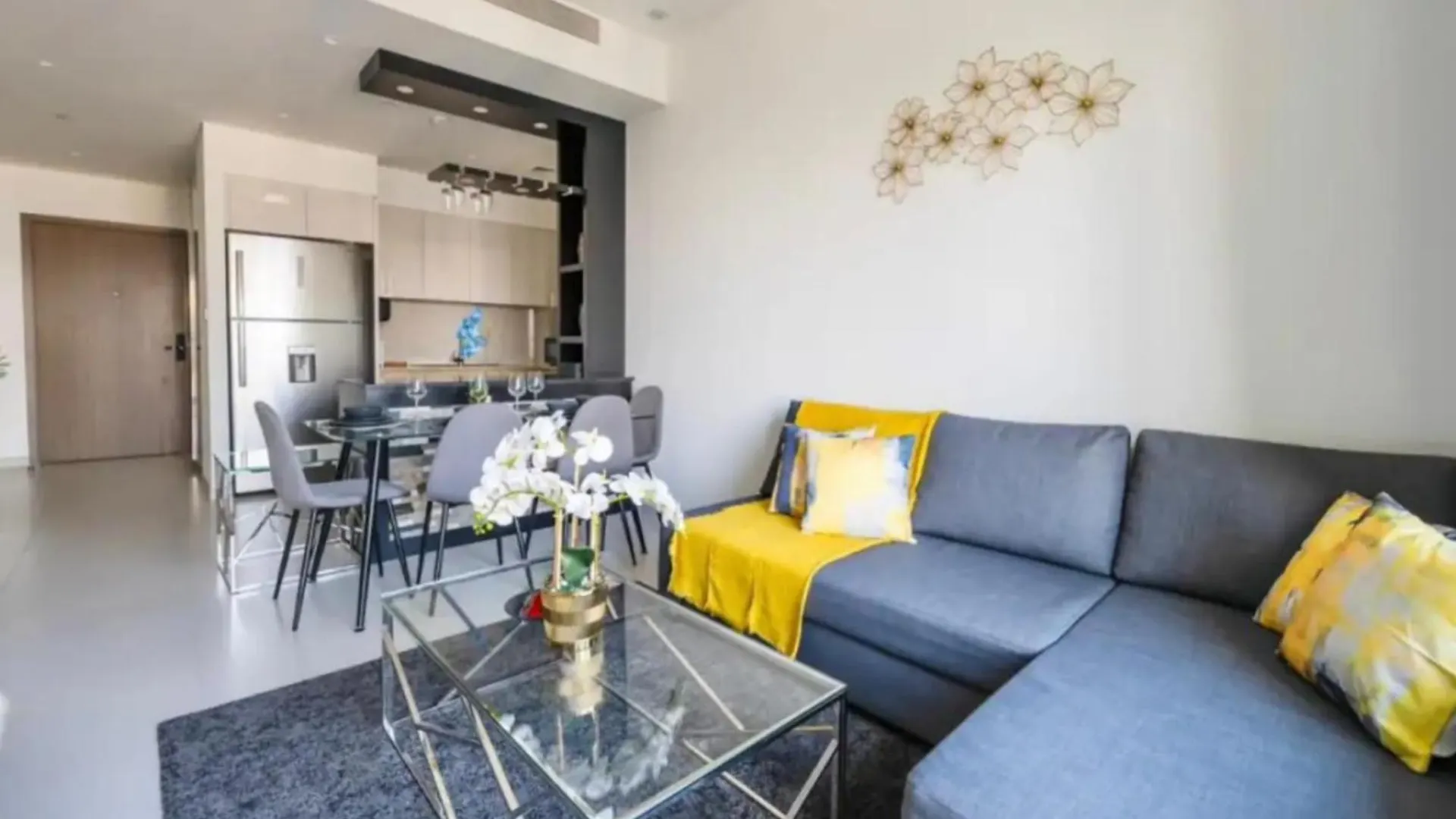 Lux 2Br Downtown - Burj-Fountain View - Pool -Gym Apartment Dubai