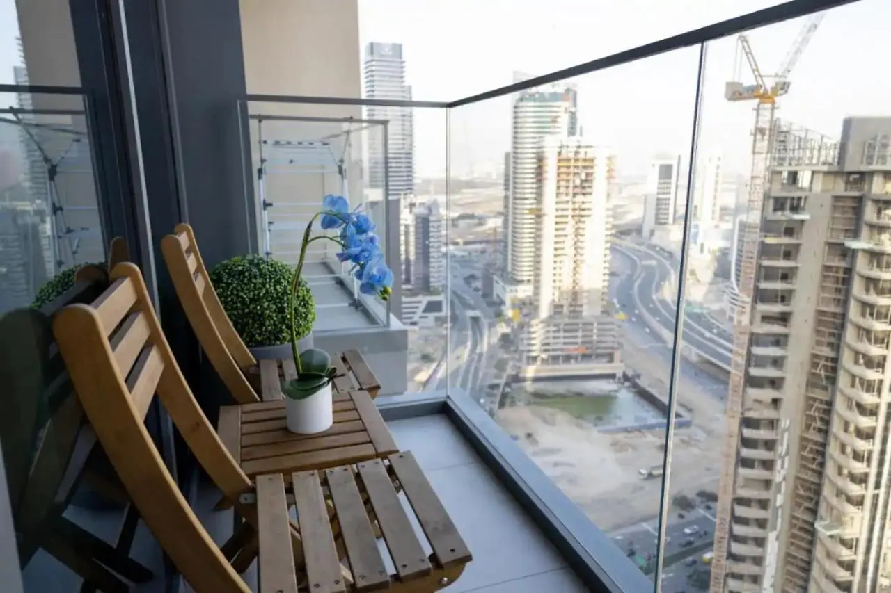 Lux 2Br Downtown - Burj-Fountain View - Pool -Gym Apartment Dubai