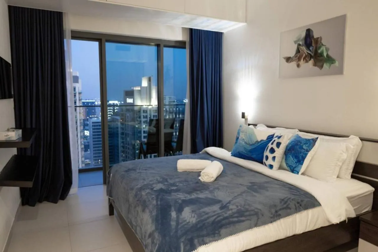 Lux 2Br Downtown - Burj-Fountain View - Pool -Gym Apartment Dubai