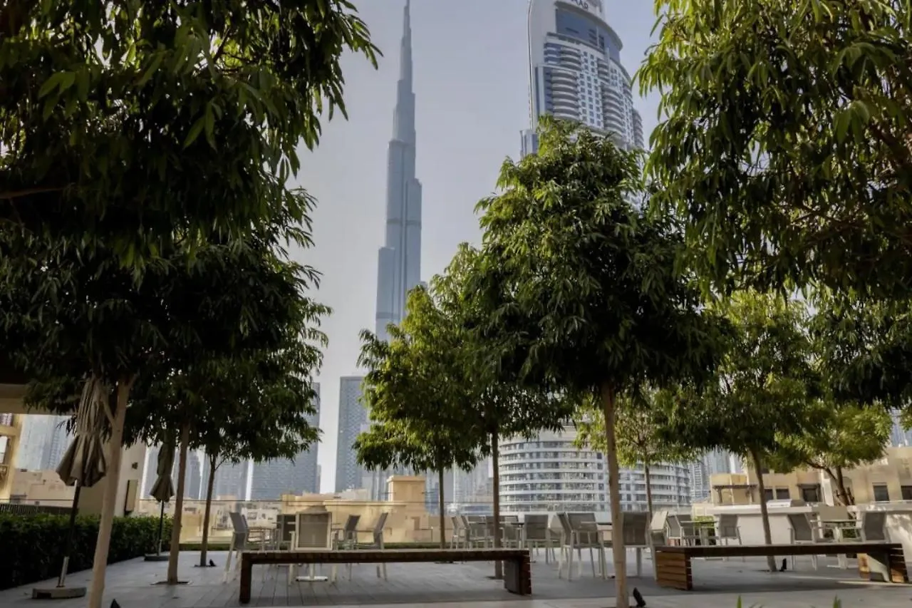 Lux 2Br Downtown - Burj-Fountain View - Pool -Gym Apartment Dubai