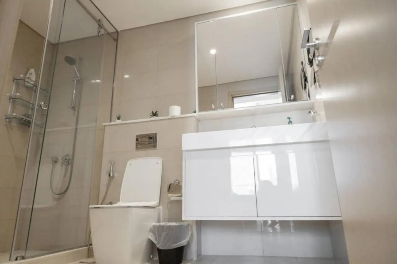 Lux 2Br Downtown - Burj-Fountain View - Pool -Gym Apartment Dubai