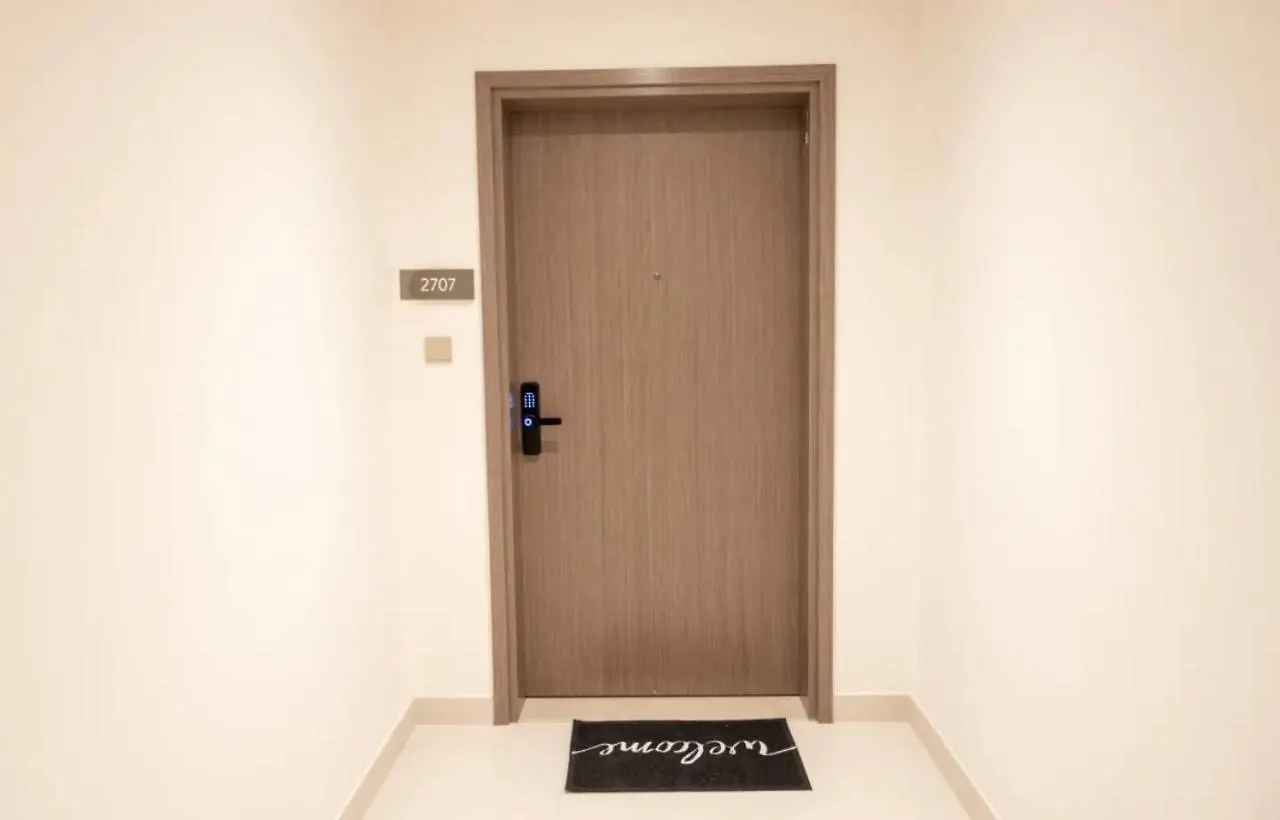 Lux 2Br Downtown - Burj-Fountain View - Pool -Gym Apartment Dubai