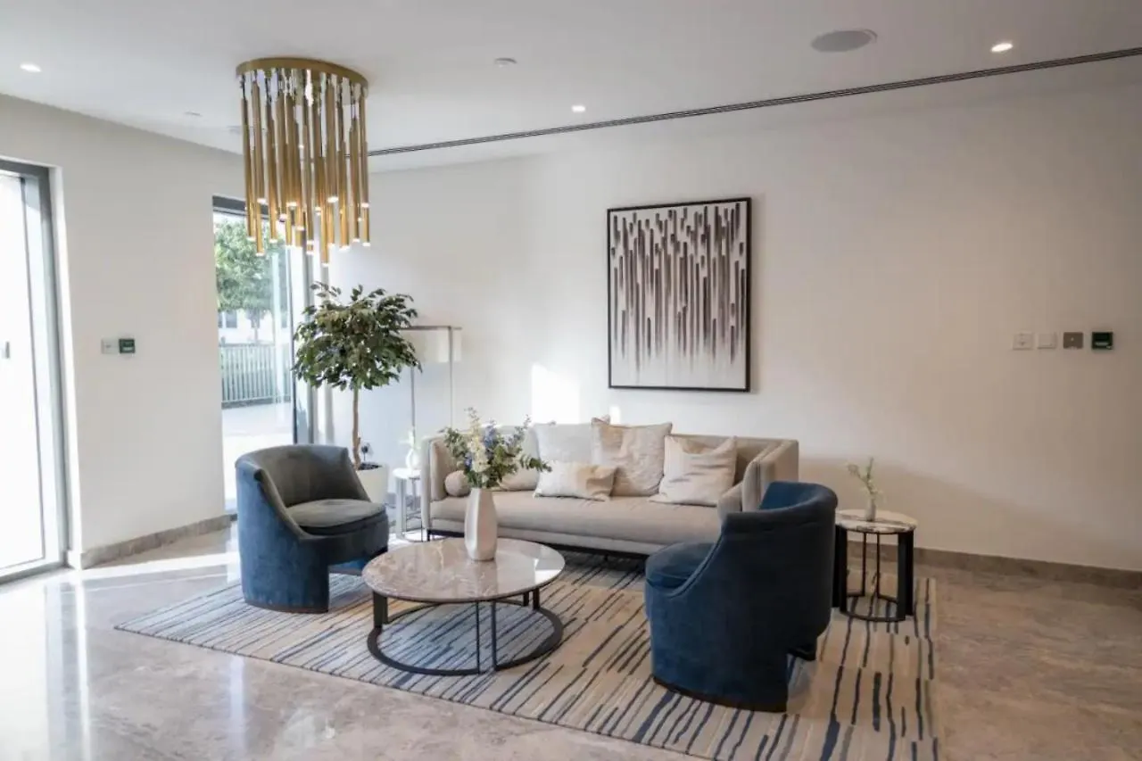 Lux 2Br Downtown - Burj-Fountain View - Pool -Gym Apartment Dubai
